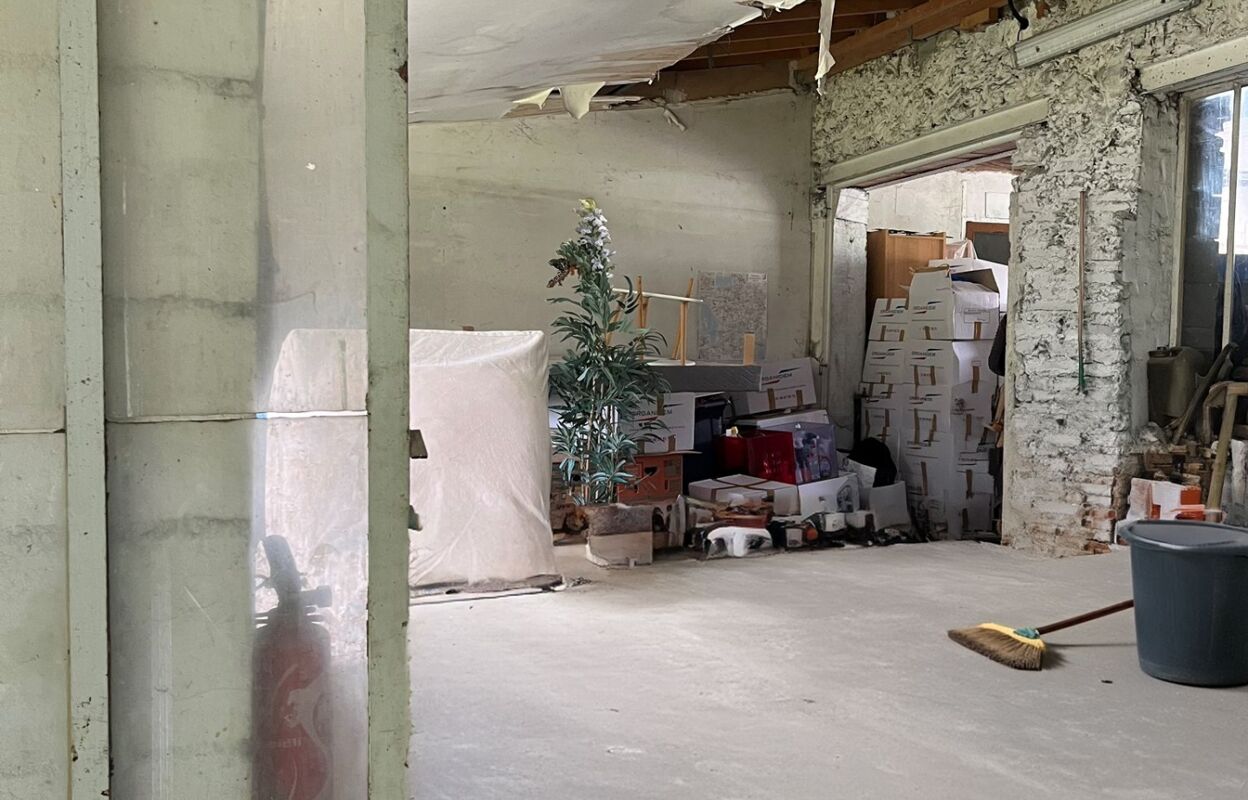 garage  pièces 277 m2 à vendre à Montigny-Lencoup (77520)