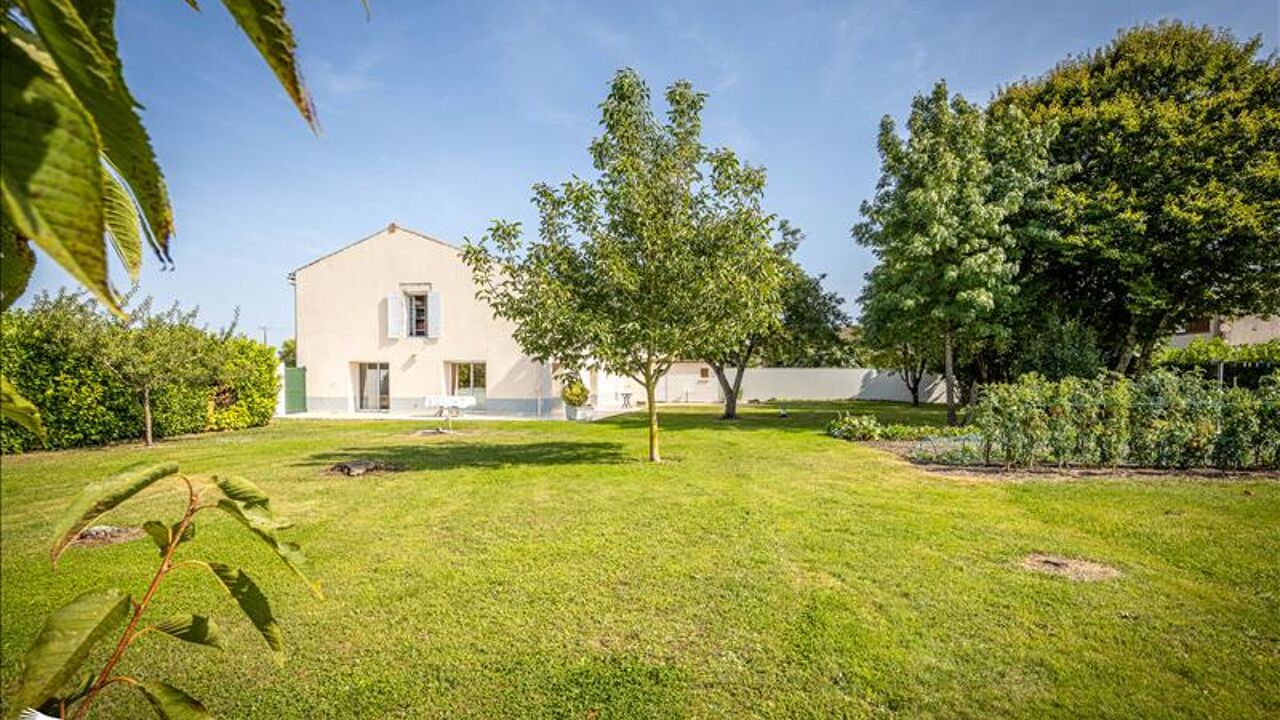 maison 5 pièces 106 m2 à vendre à Marsais (17700)