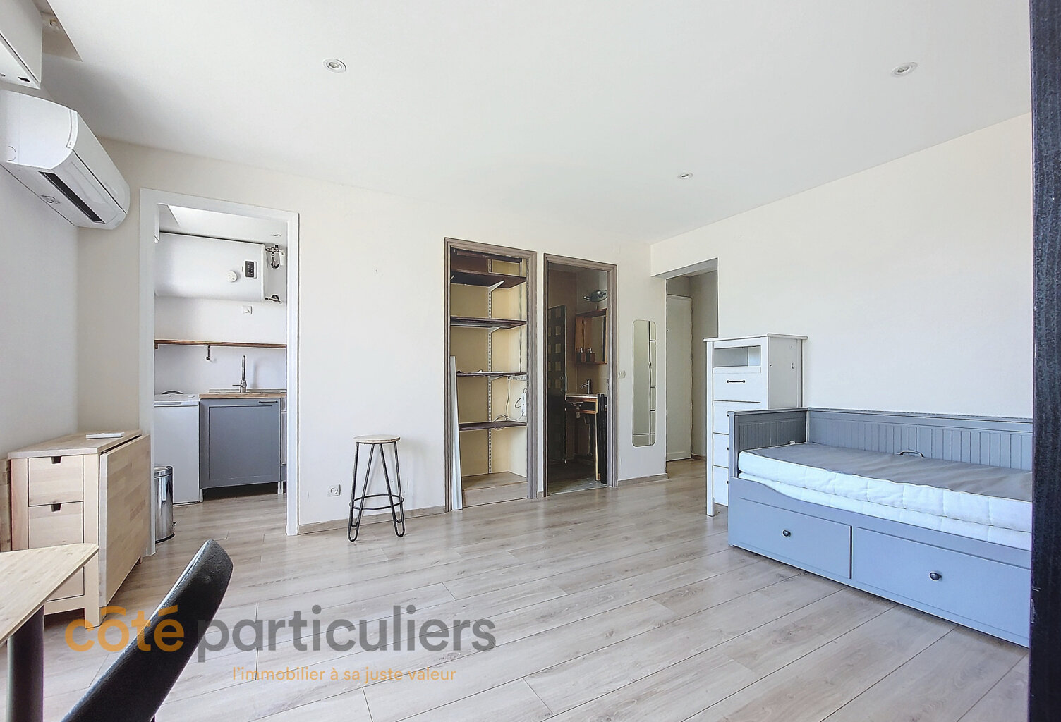 Appartement T1 bis de 25.81m2 + cave et parking collectif au — photo 1