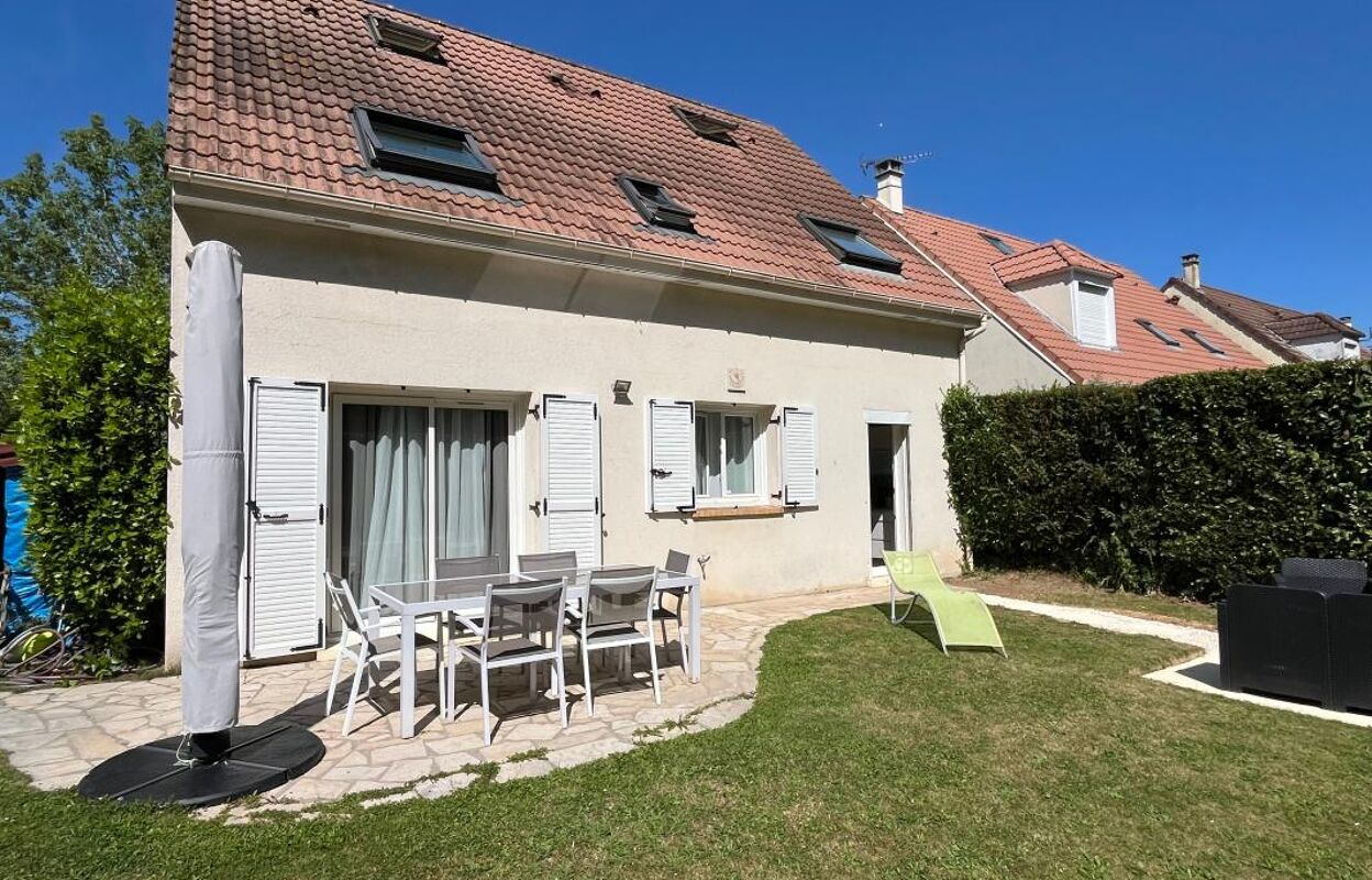 maison 6 pièces 130 m2 à vendre à Courdimanche (95800)