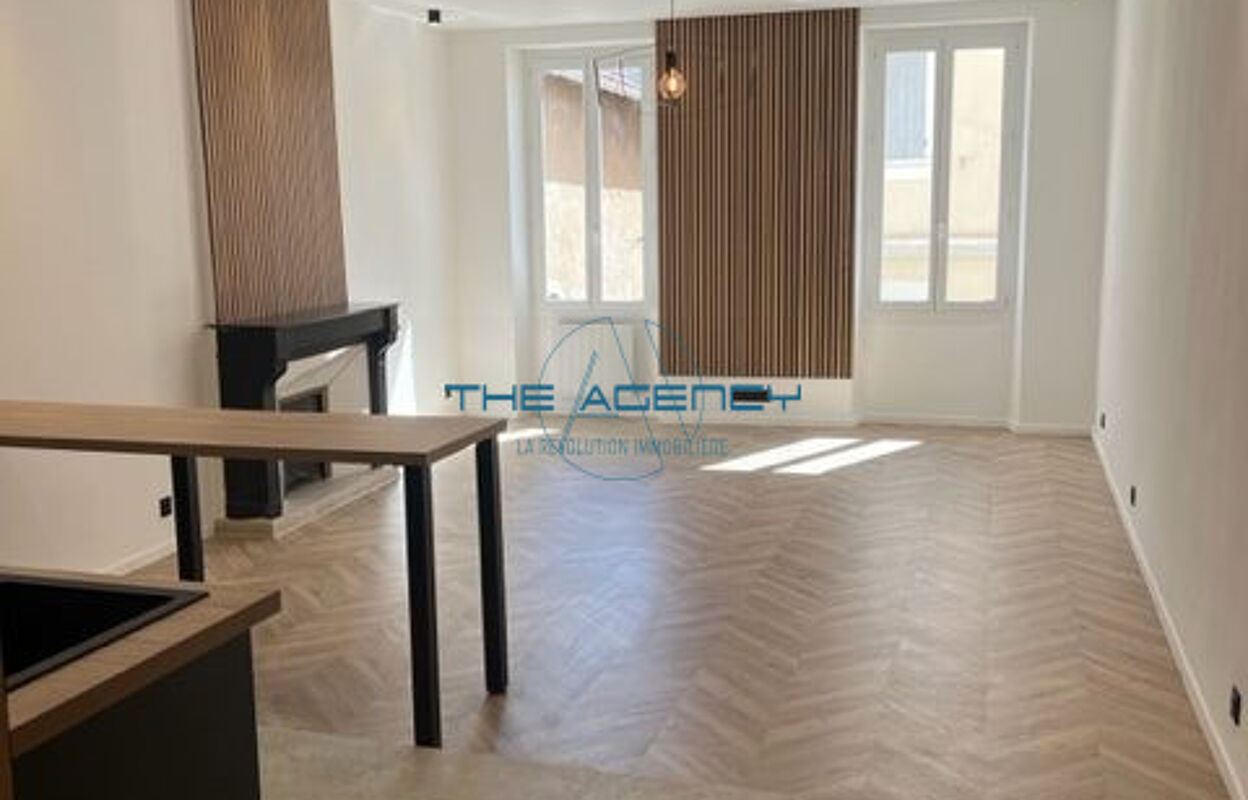 appartement 3 pièces 79 m2 à vendre à Marseille 2 (13002)