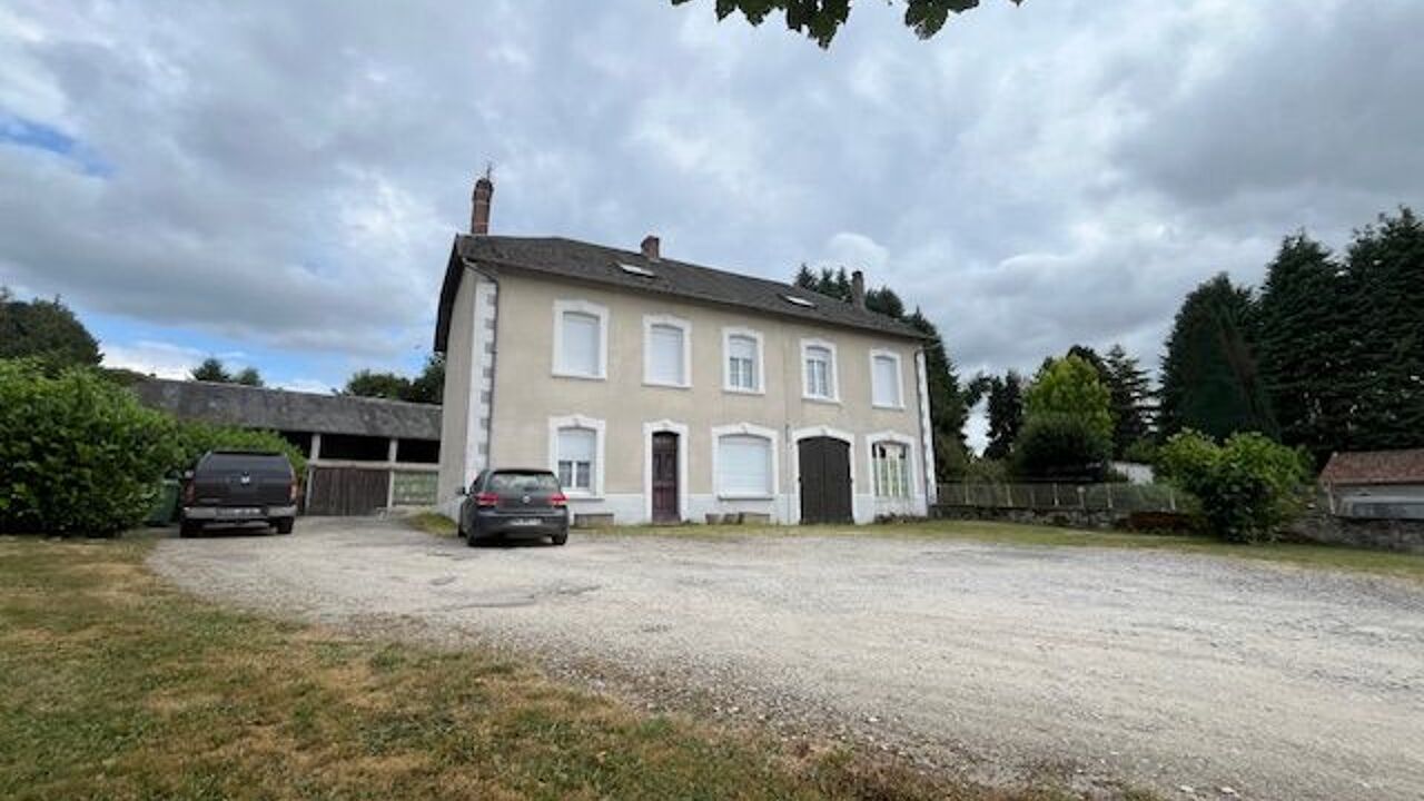 maison 7 pièces 230 m2 à vendre à Châteauneuf-la-Forêt (87130)