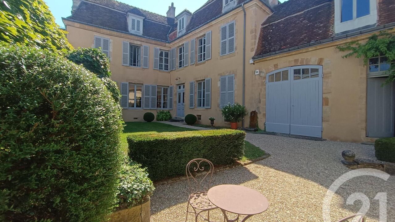 maison 9 pièces 301 m2 à vendre à La Châtre (36400)