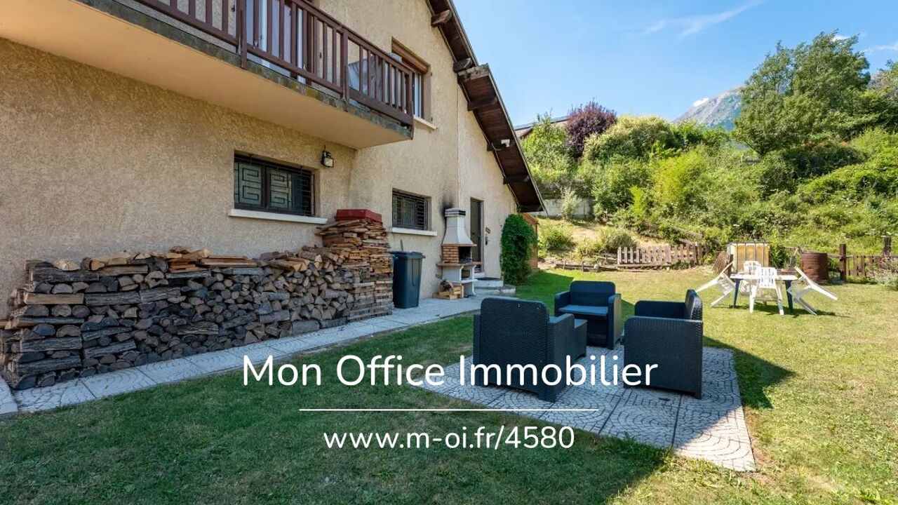 maison 8 pièces 213 m2 à vendre à Embrun (05200)