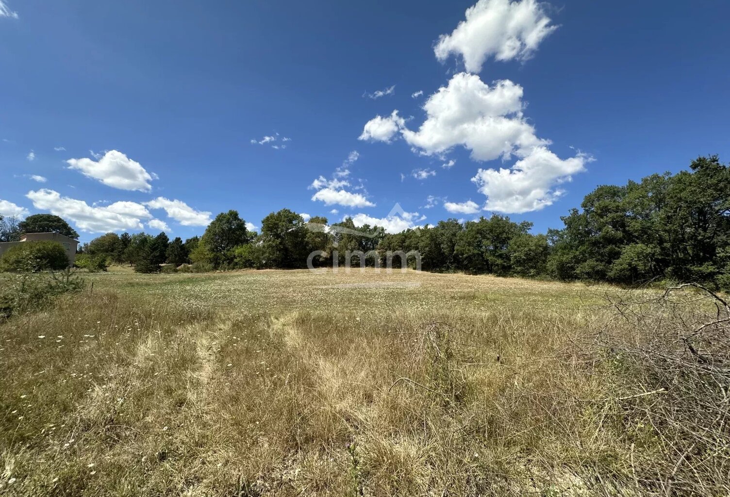 Terrain constructible 1550 m² 'libre constructeur' — photo 1