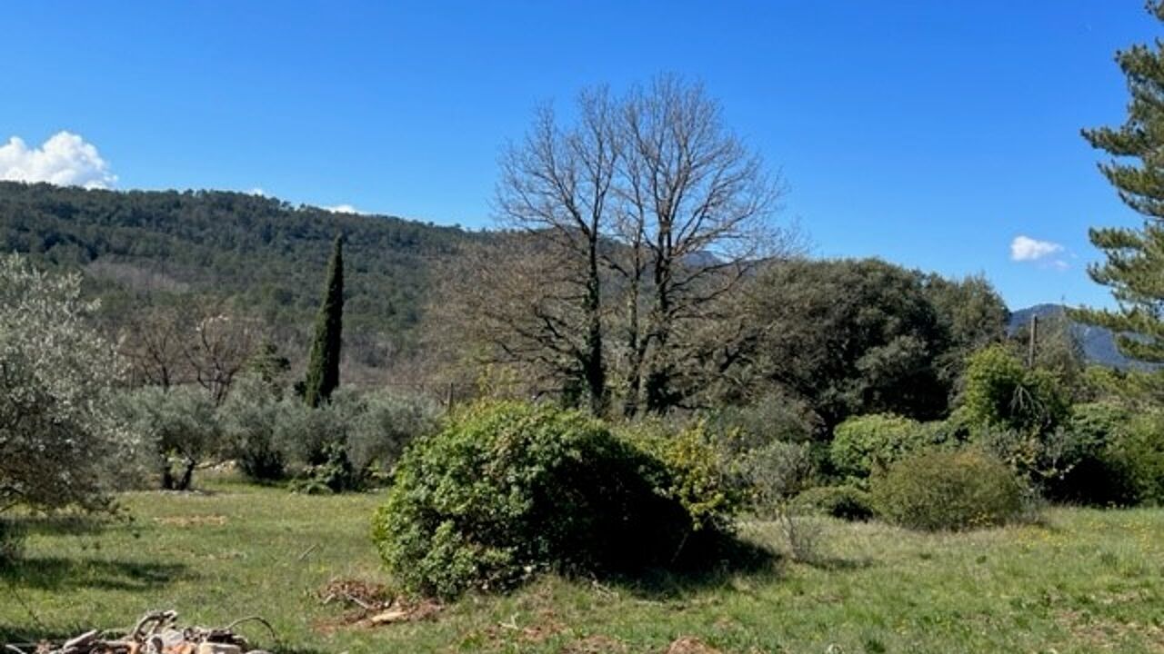 terrain 750 m2 à construire à Brignoles (83170)