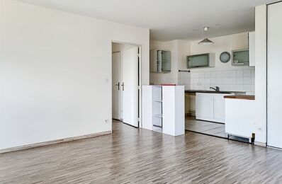 location appartement 590 € CC /mois à proximité de Lorcy (45490)