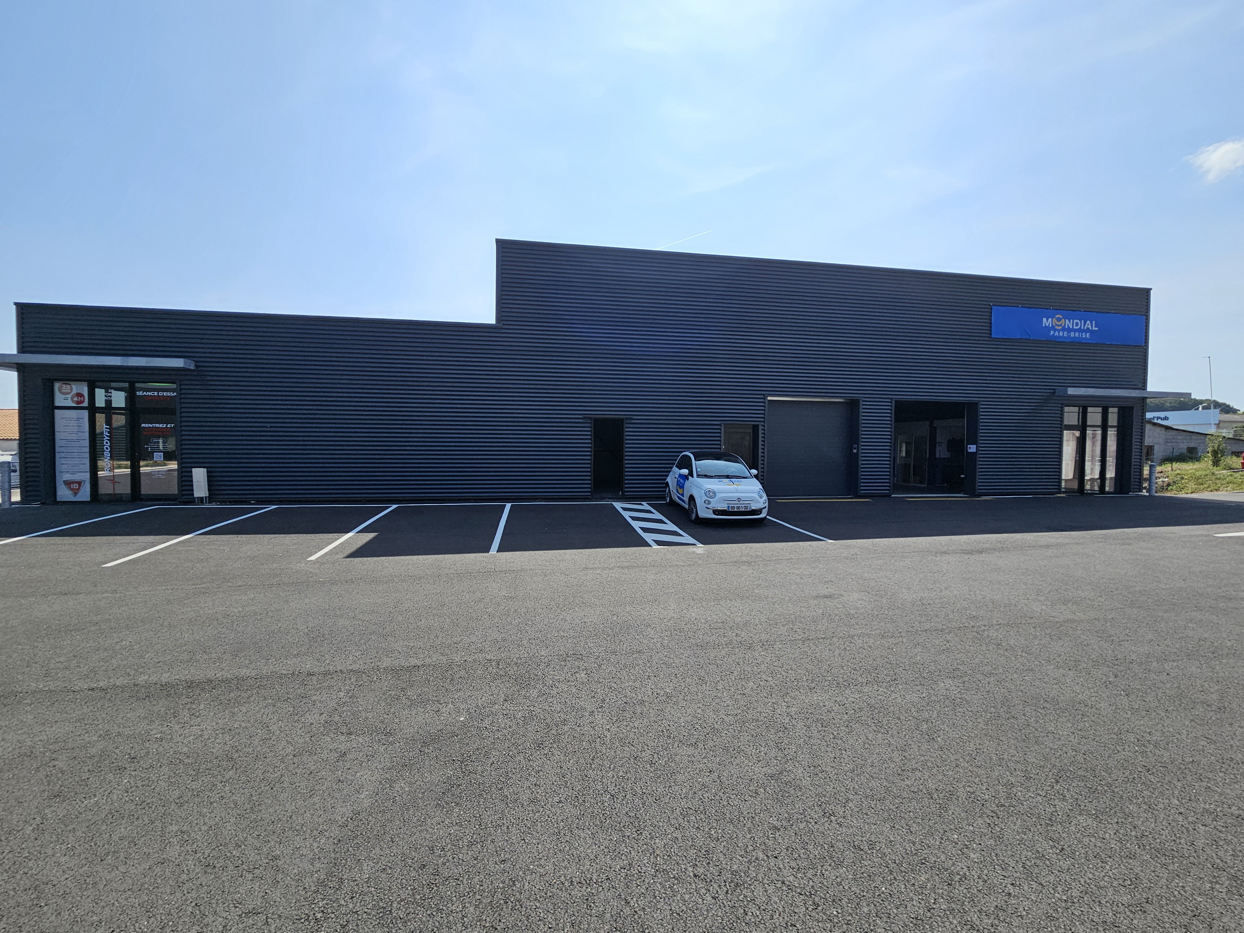 Local commercial  T1 à louer Saintes 17100