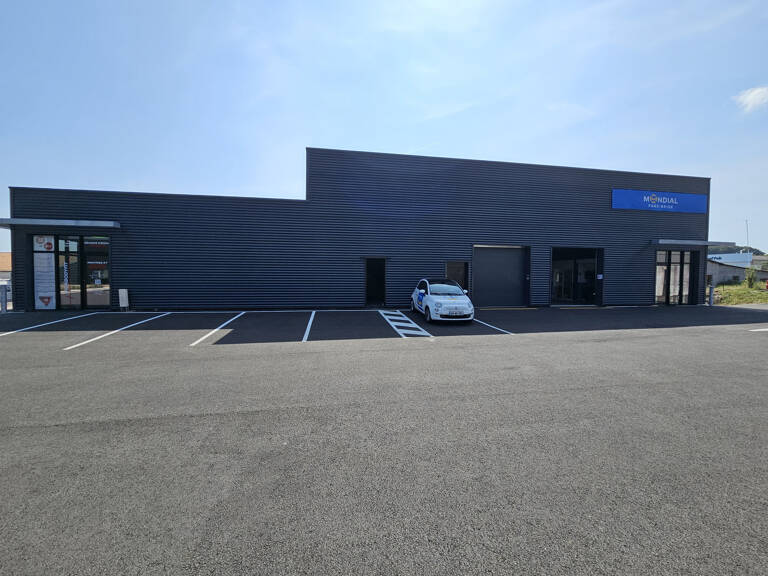 Commerce 1 pièce 90 m² — photo 1