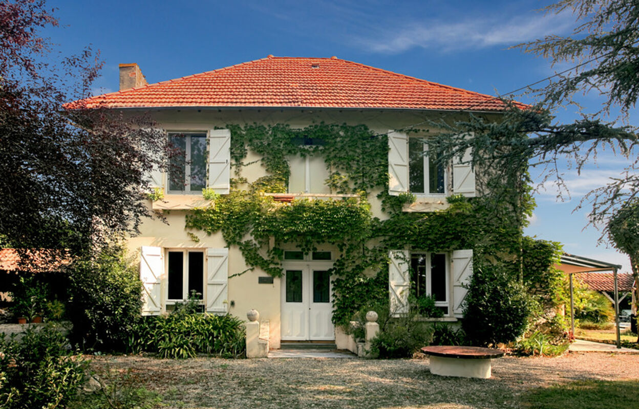 maison 8 pièces 225 m2 à vendre à Aire-sur-l'Adour (40800)