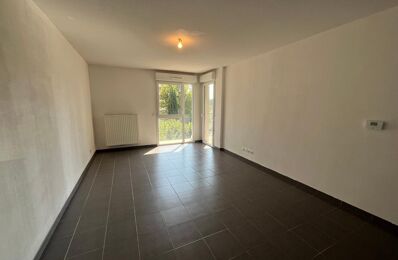 location appartement 735 € CC /mois à proximité de Courthézon (84350)