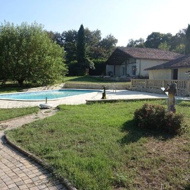 Maison 5 pièces 499000 €