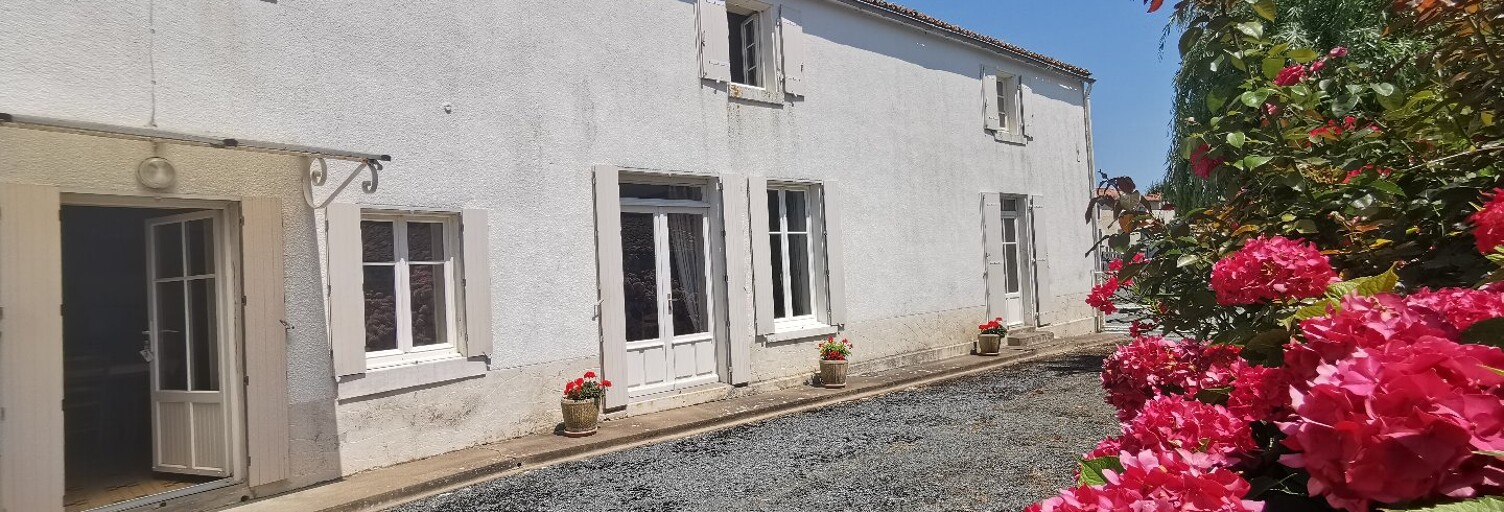 Maison 5 Pièces 114 m² à vendre à Saint-Pierre-le-Vieux (85420)