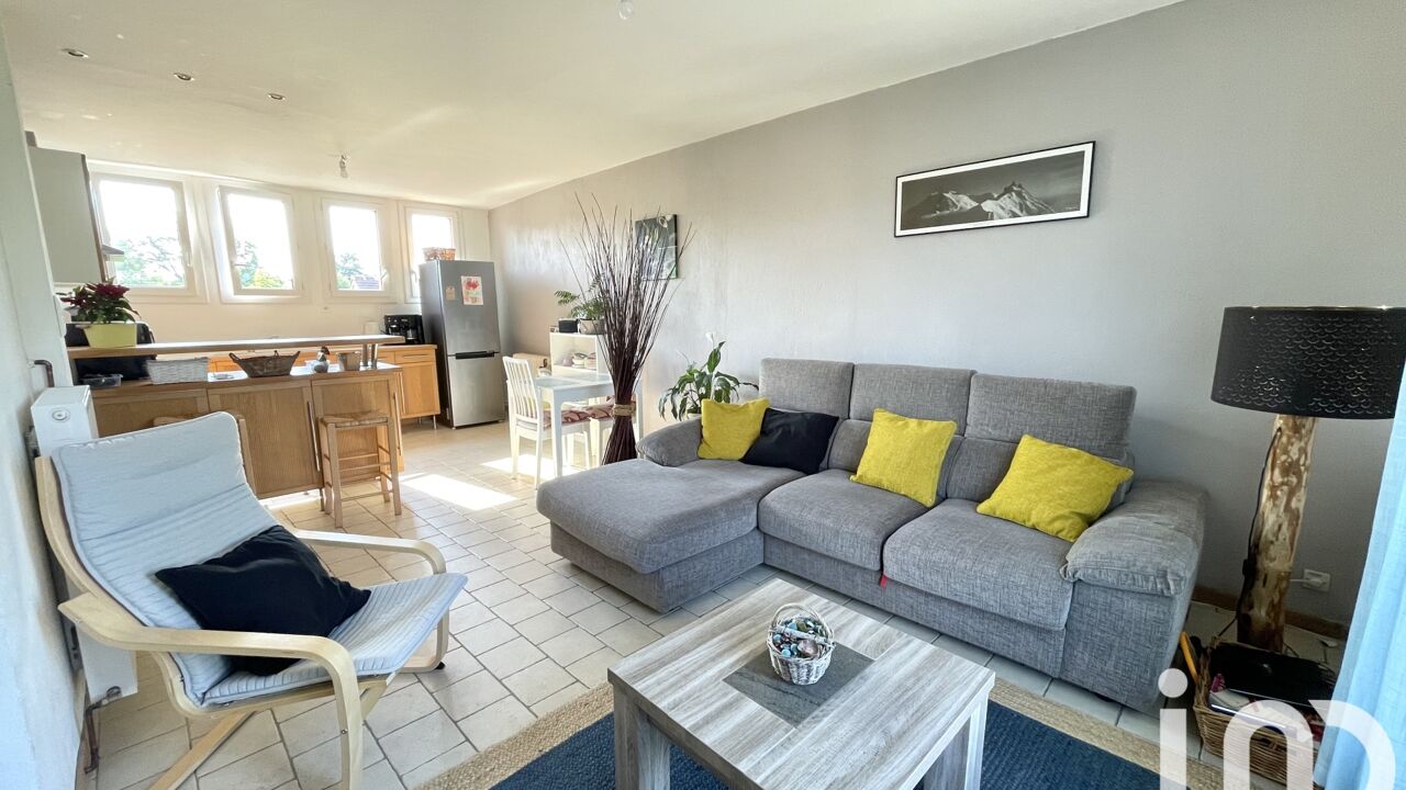 appartement 4 pièces 64 m2 à vendre à Saint-Pierre-Lès-Nemours (77140)