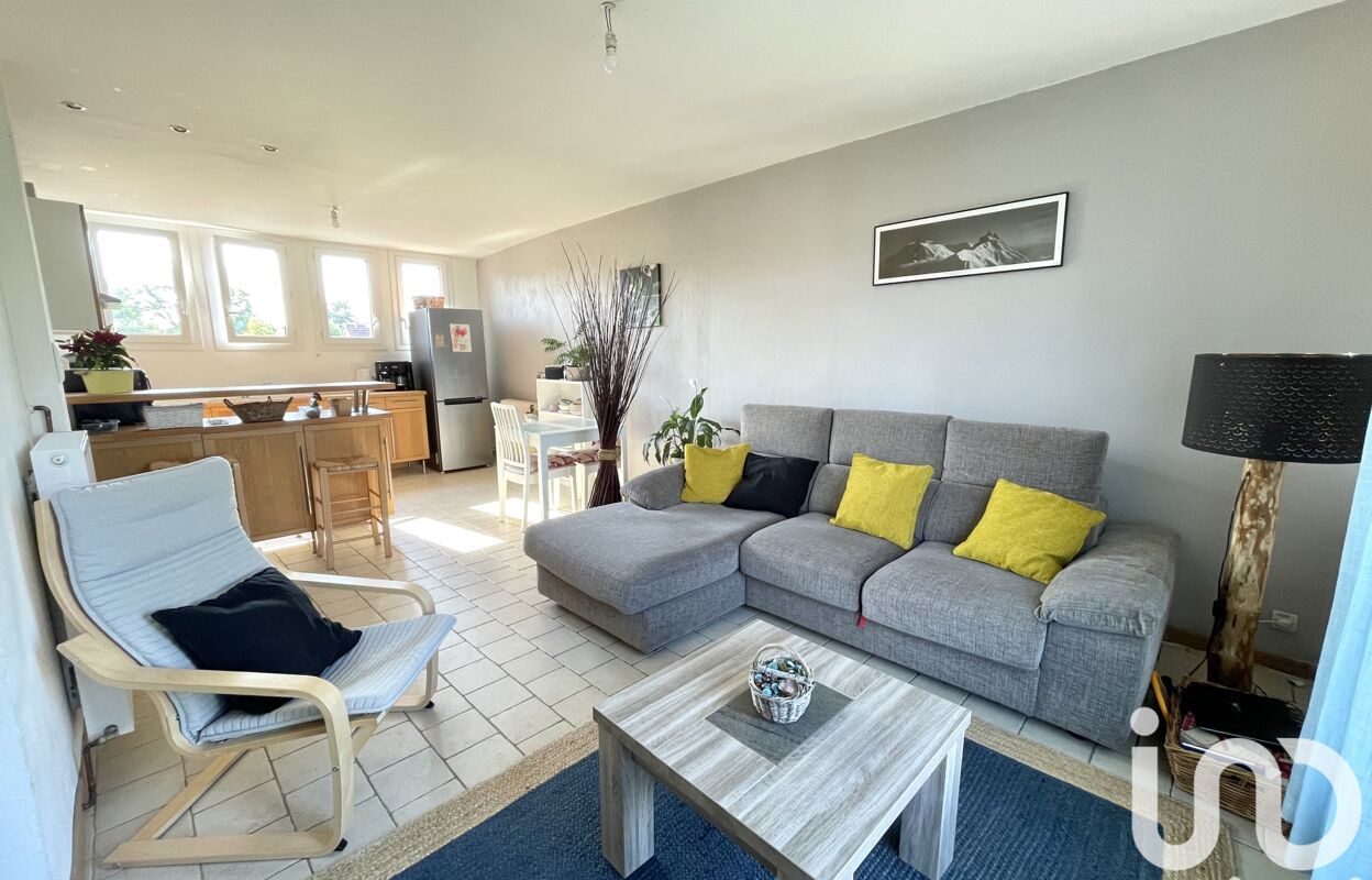 appartement 4 pièces 64 m2 à vendre à Saint-Pierre-Lès-Nemours (77140)