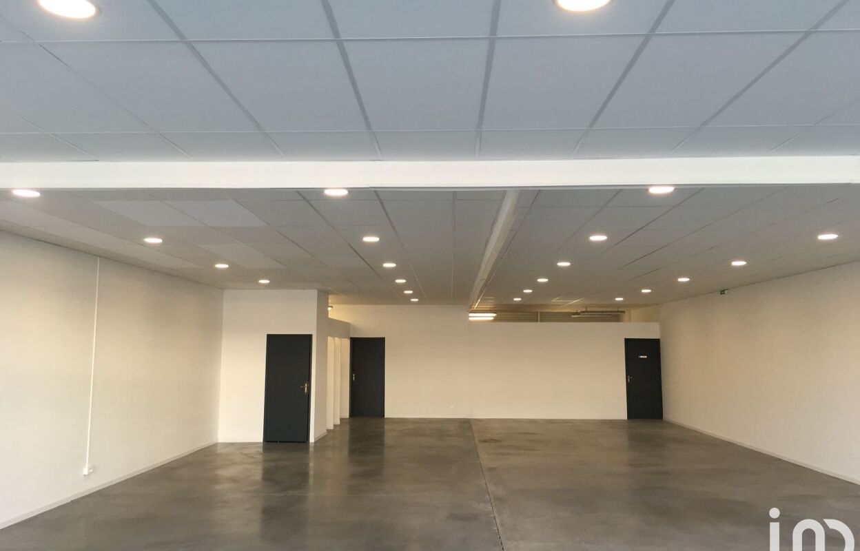 commerce  pièces 250 m2 à louer à Claira (66530)