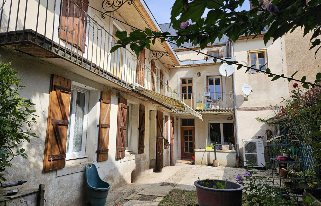 maison 8 pièces 250 m2 à vendre à Arnay-le-Duc (21230)