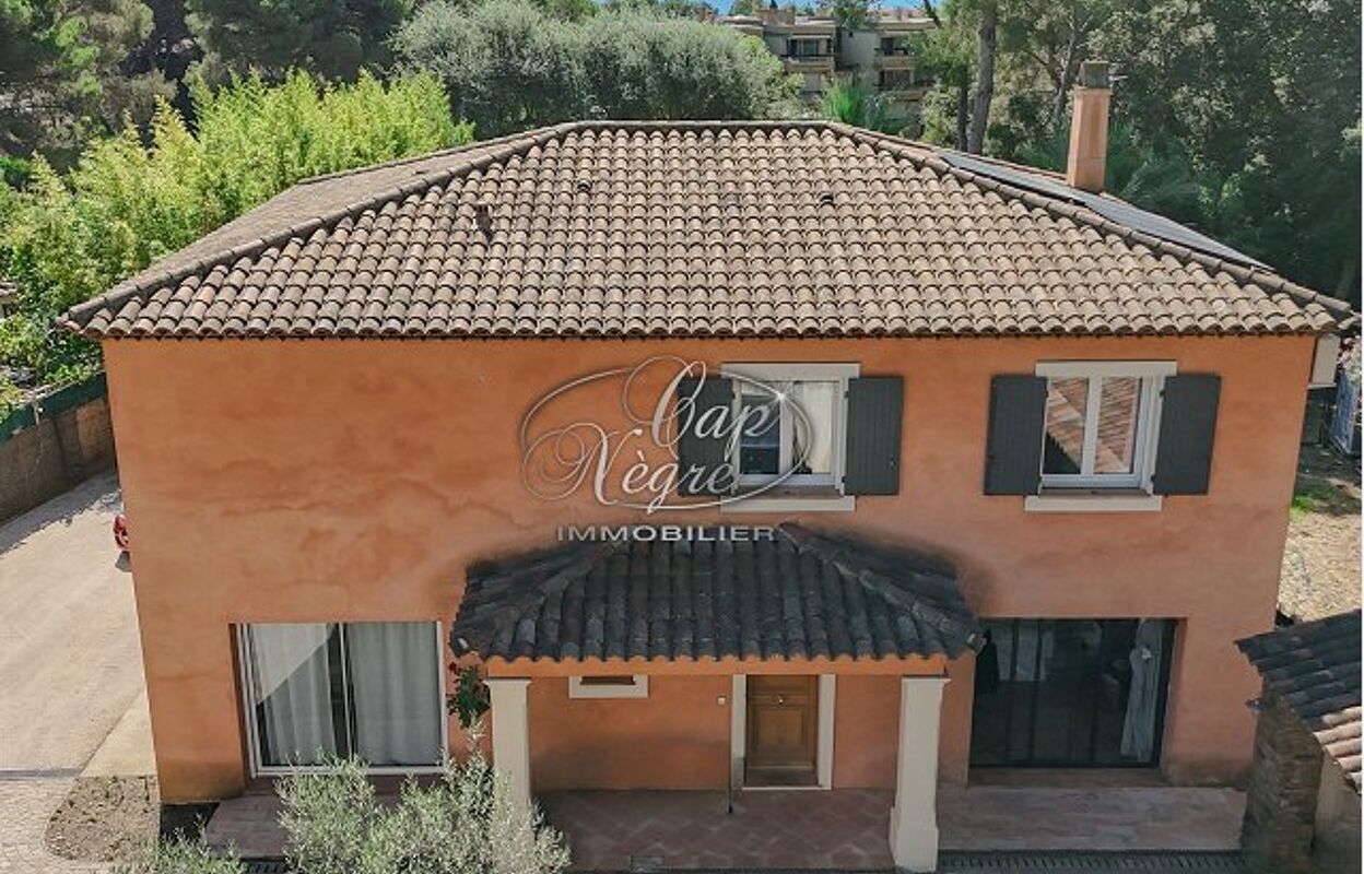 maison 9 pièces 190 m2 à vendre à Bormes-les-Mimosas (83230)