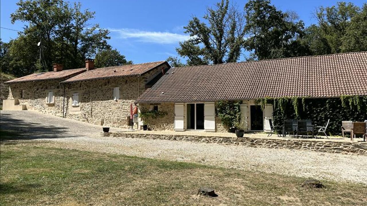 maison 6 pièces 217 m2 à vendre à Saint-Romain-Et-Saint-Clément (24800)