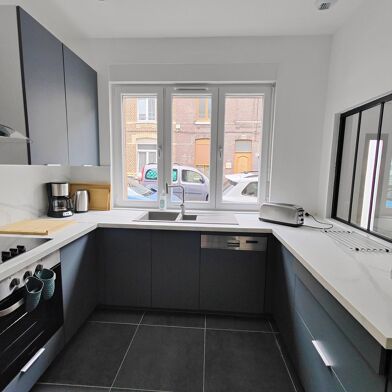 Maison 5 pièces 2400 €