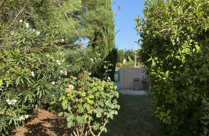 Villa — photo 3