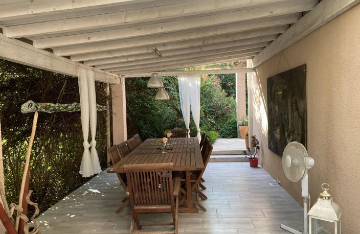 Villa — photo 5