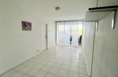 location appartement 935 € CC /mois à proximité de Saint-Mitre-les-Remparts (13920)