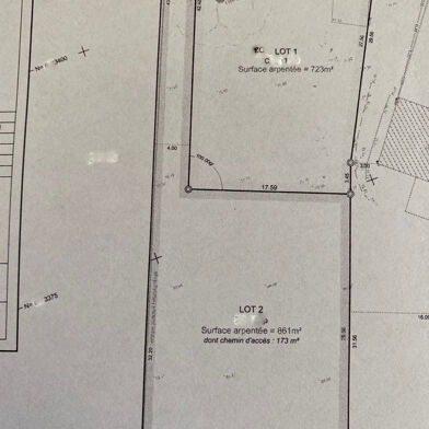 Terrain 861 m²