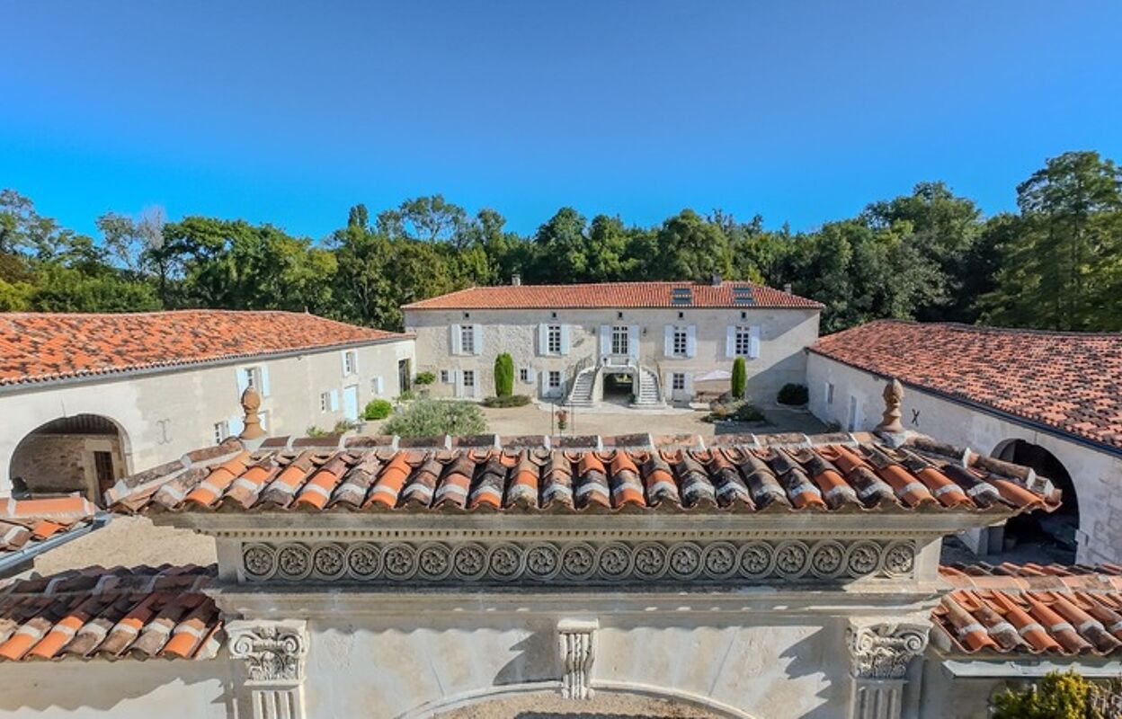 maison 10 pièces 410 m2 à vendre à Cognac (16100)