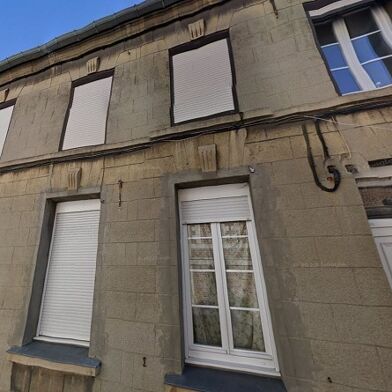 Immeuble  211470 €