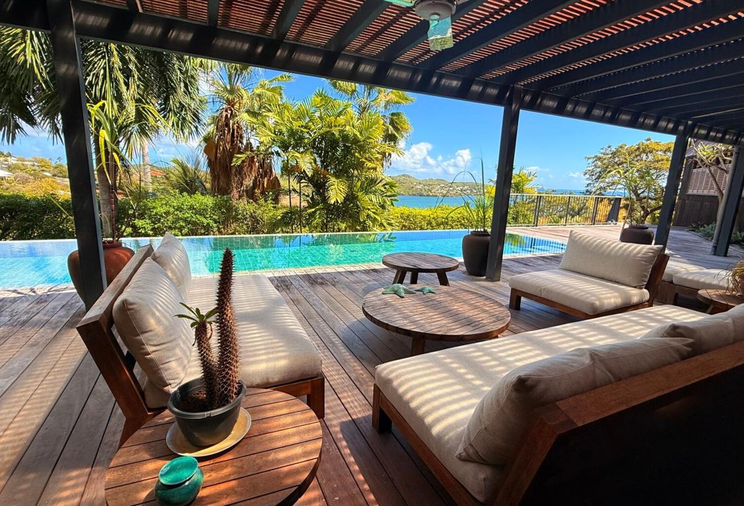 Le François / Villa d'architecte avec vue mer, piscine et villa d'amis — photo 1