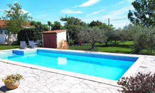 Maison 10 Pièces 200 m² à vendre à Arles (13200)