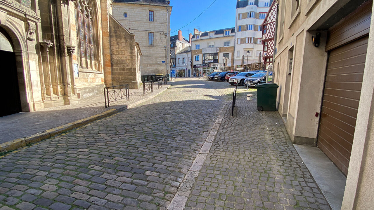 garage  pièces  m2 à louer à Bourges (18000)