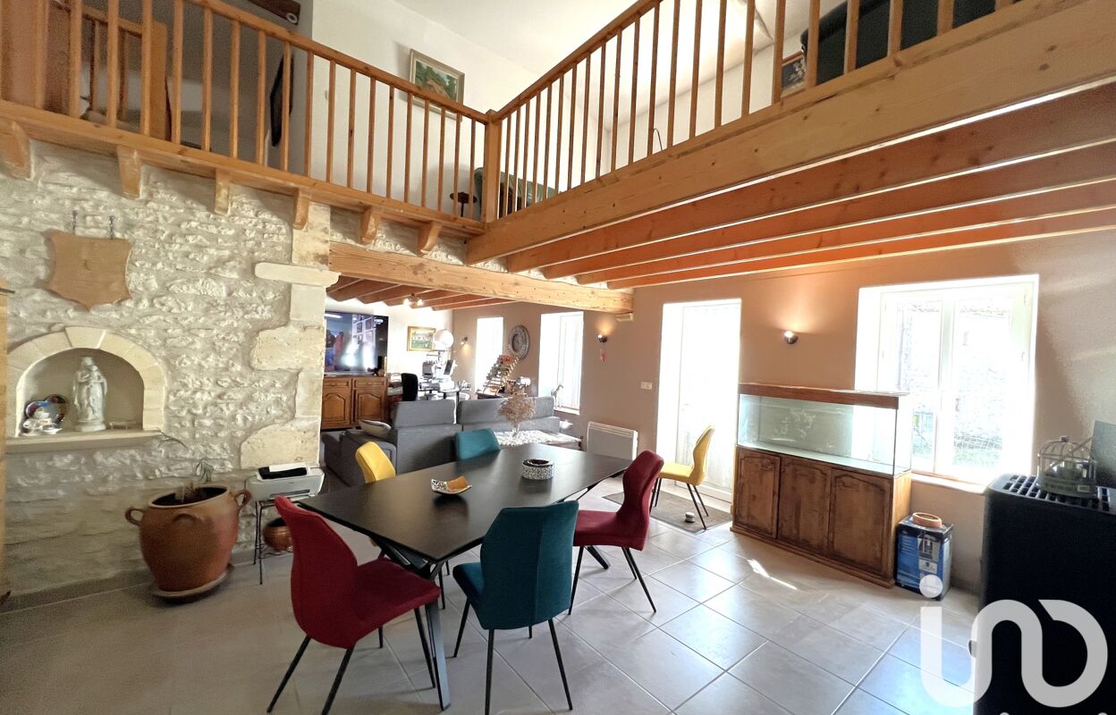 maison 5 pièces 172 m2 à vendre à Saint-Aubin-de-Blaye (33820)