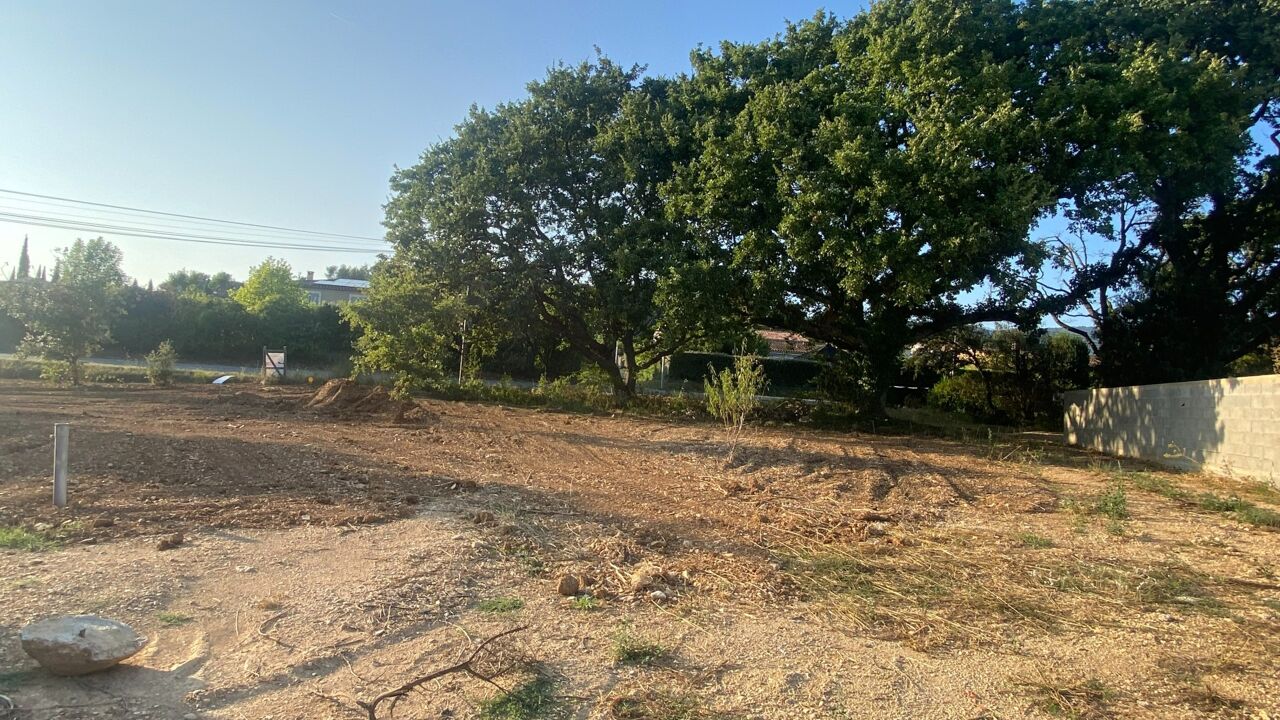 terrain  pièces 450 m2 à vendre à La Motte-d'Aigues (84240)