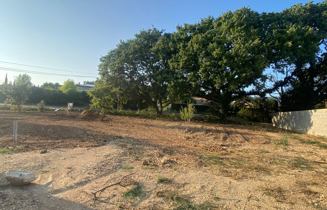 terrain  pièces 450 m2 à vendre à La Motte-d'Aigues (84240)