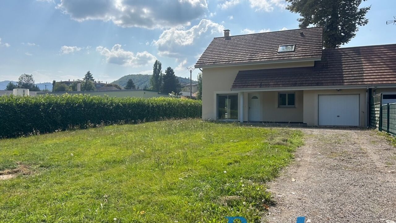 maison 5 pièces 106 m2 à vendre à Saint-Geoire-en-Valdaine (38620)