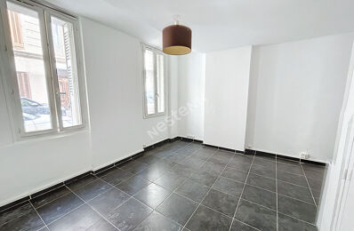 location appartement 450 € CC /mois à proximité de Le Beausset (83330)