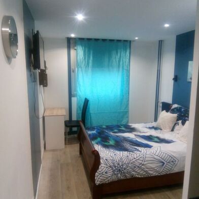 Appartement 1 pièces 910 €