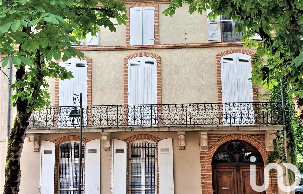 maison 8 pièces 380 m2 à vendre à Moissac (82200)