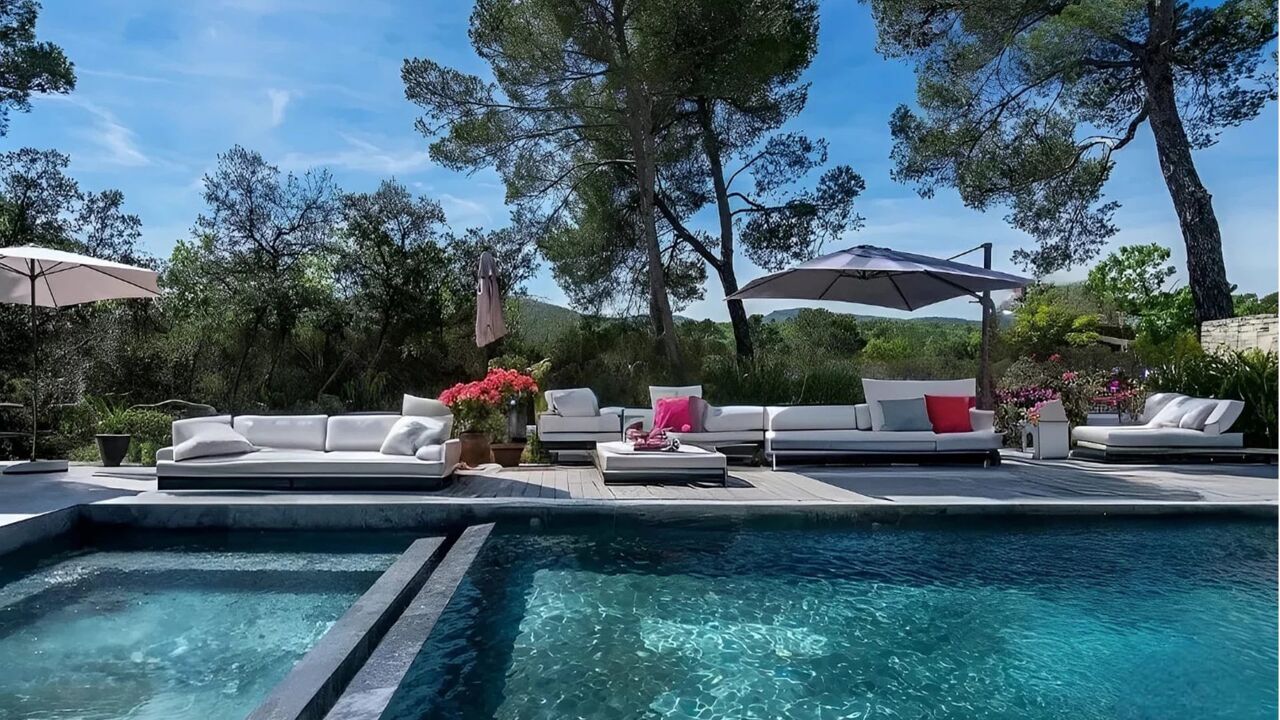 maison 10 pièces 310 m2 à vendre à Brignoles (83170)