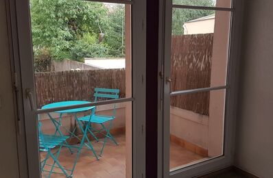 location appartement 815 € CC /mois à proximité de Breuillet (91650)