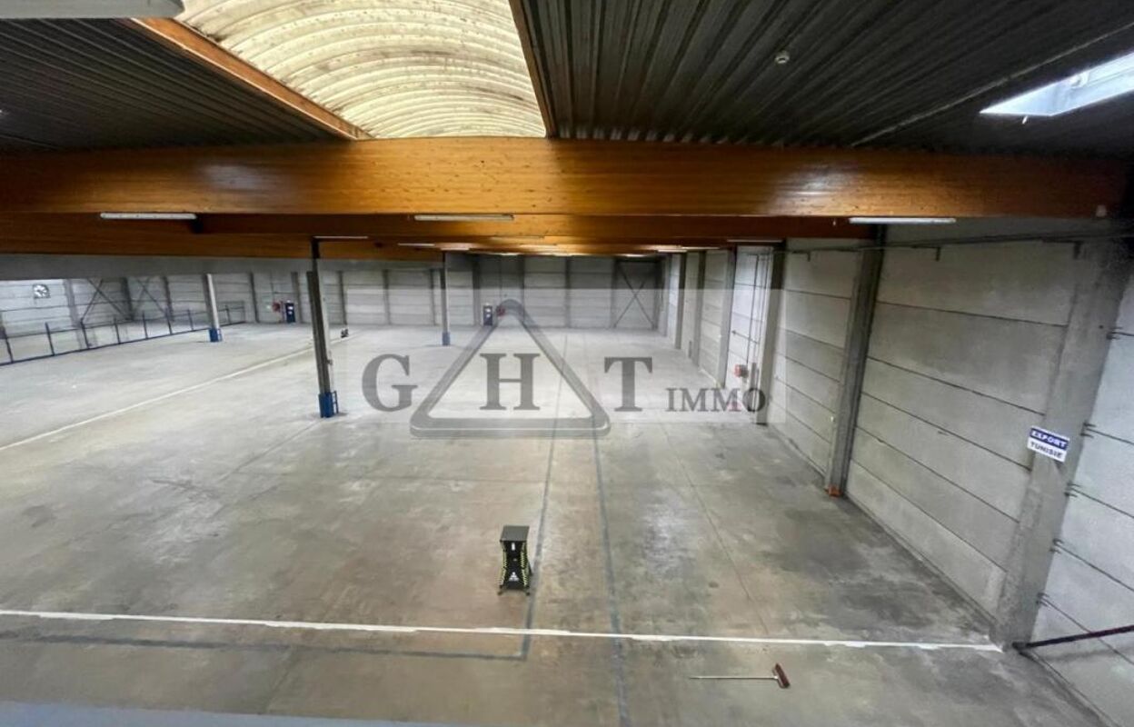 local industriel  pièces 1300 m2 à vendre à Villeparisis (77270)