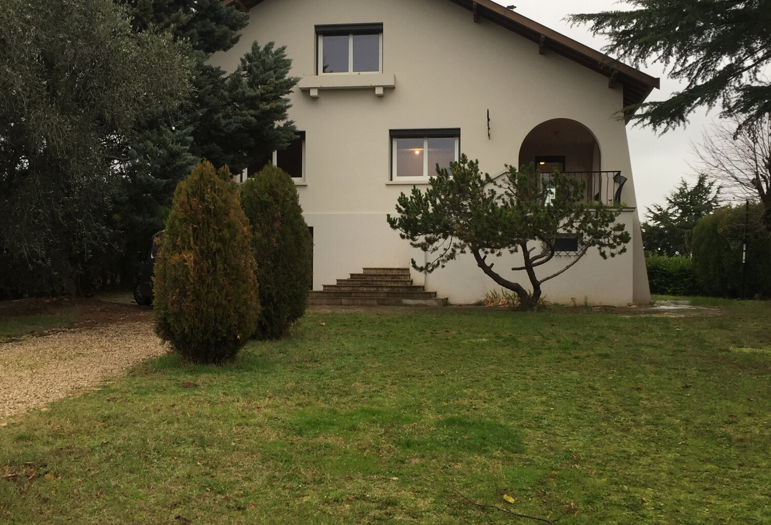 Location maison 6 pièces 200 m² à Caluire-et-Cuire (69300) — photo 1