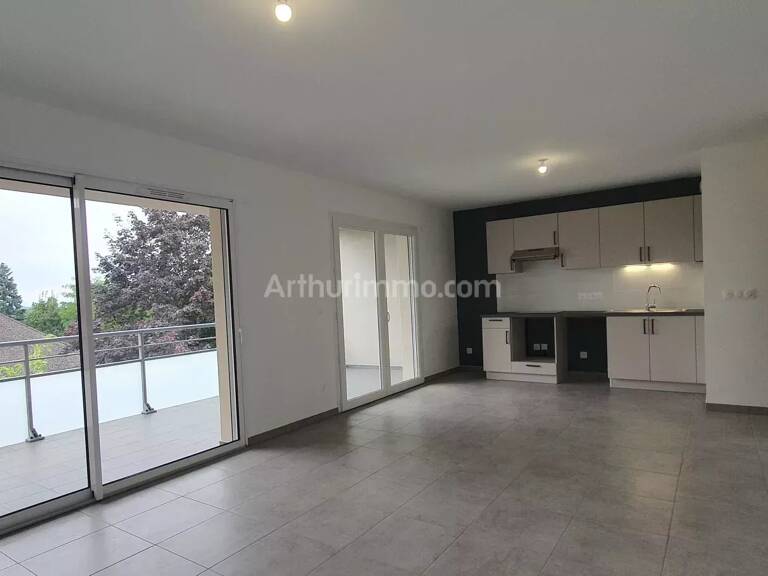 Location T3 - Morestel Centre — photo 1