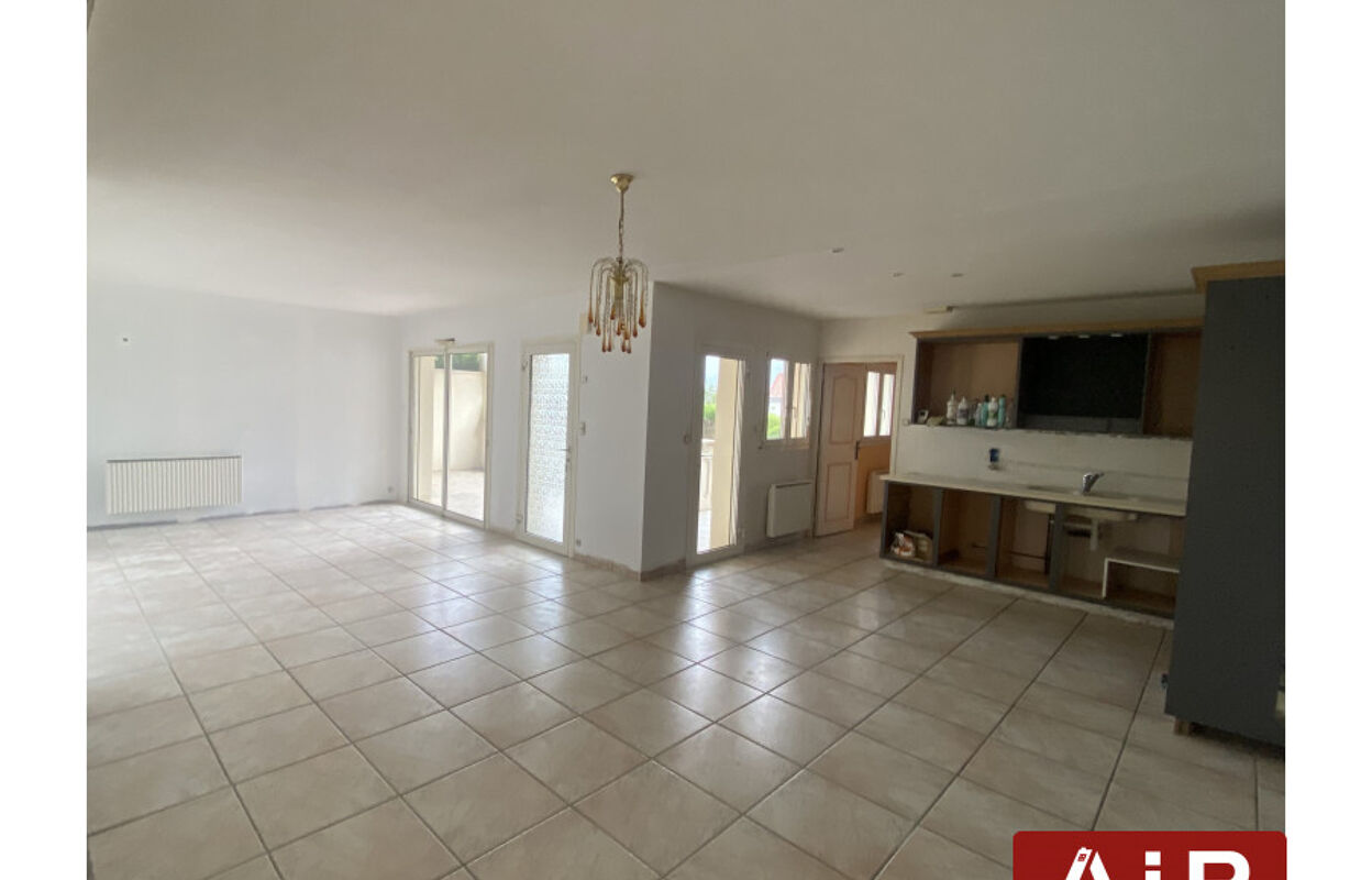 maison 6 pièces 130 m2 à vendre à Les Herbiers (85500)