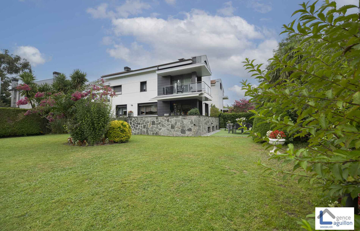 maison 5 pièces 393 m2 à vendre à Hendaye (64700)