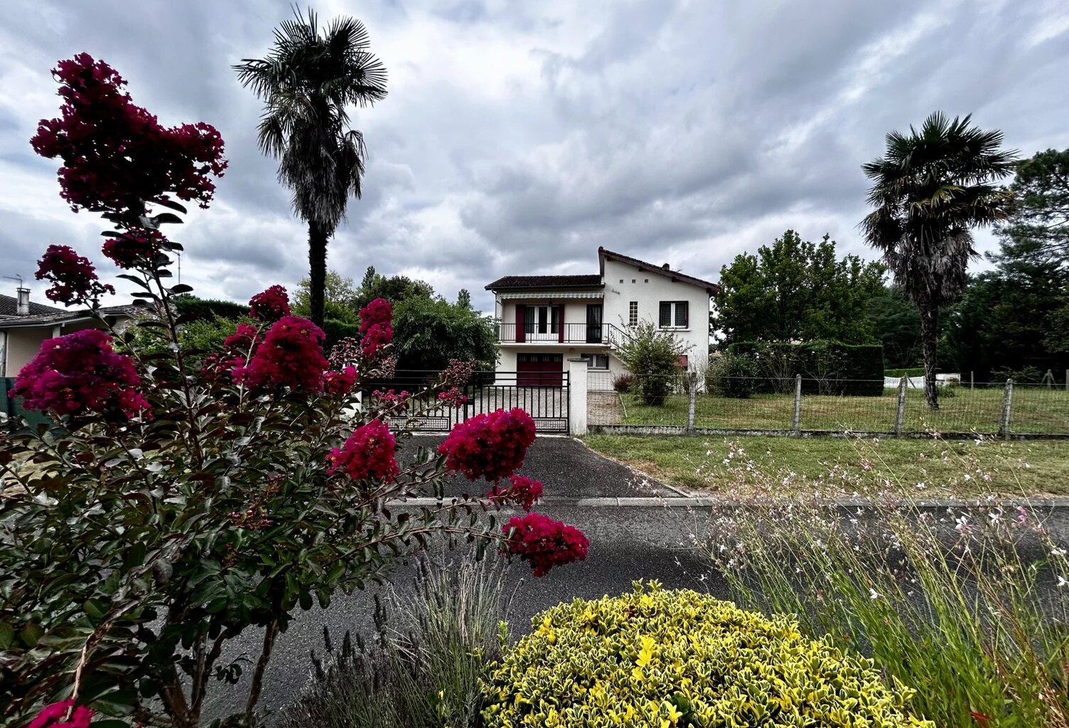 Maison de village avec terrain — photo 1