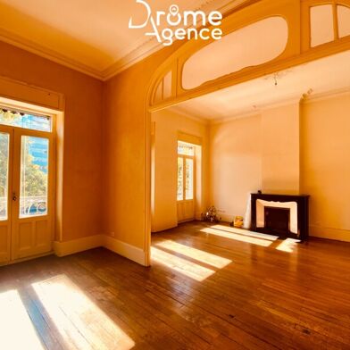 Appartement 6 pièces 285000 €