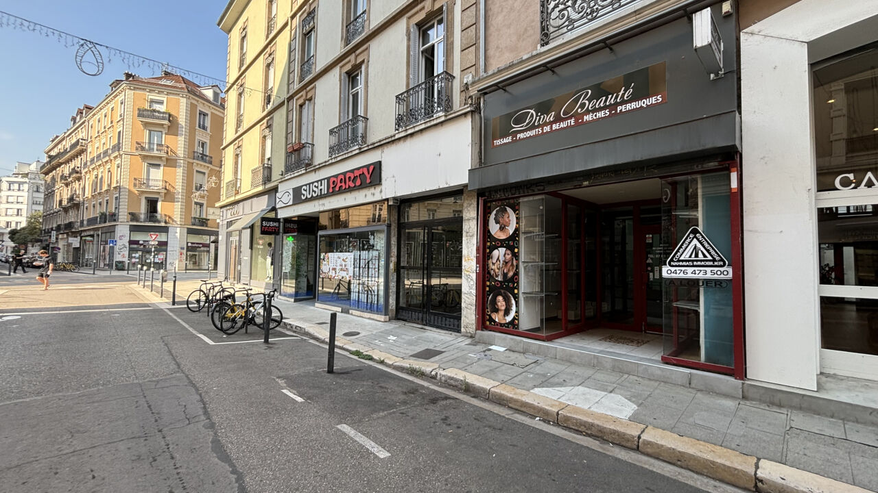 commerce  pièces 75 m2 à louer à Grenoble (38000)